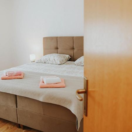 I&T Apartman Gospić Exteriör bild