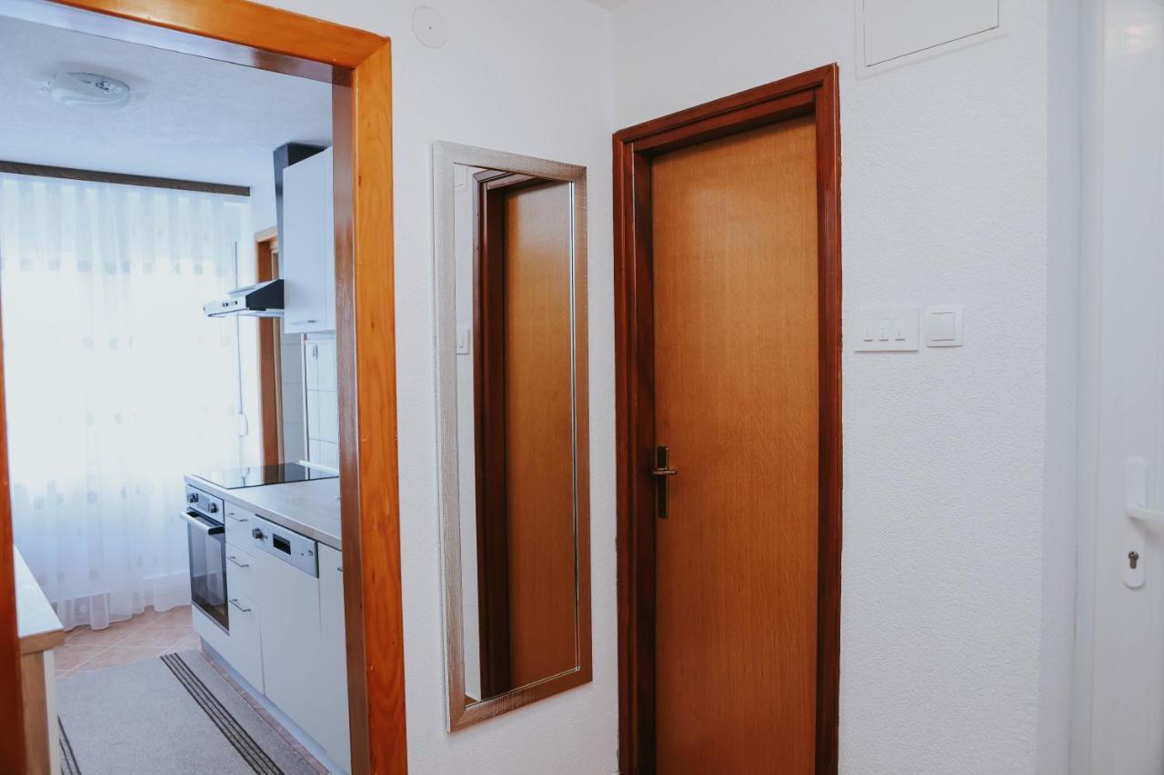 I&T Apartman Gospić Exteriör bild