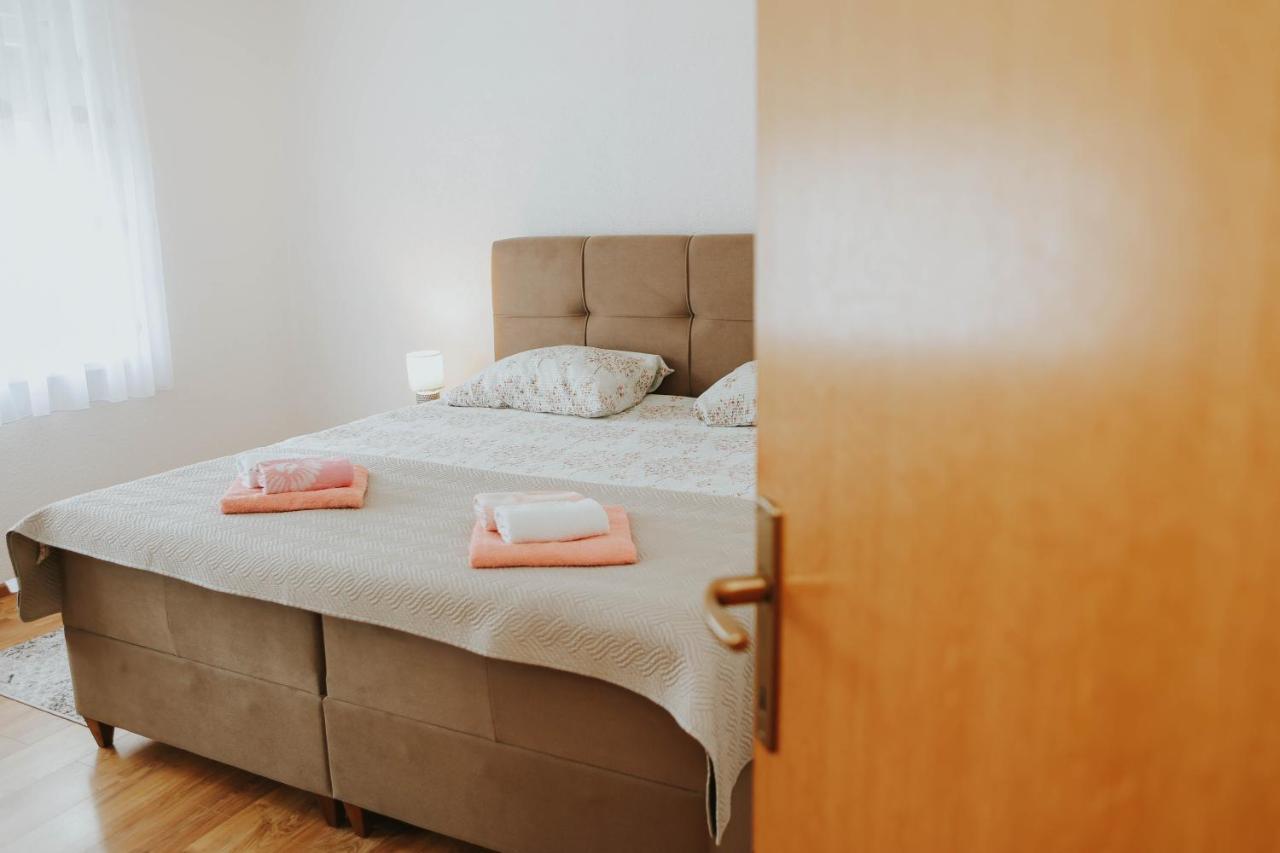 I&T Apartman Gospić Exteriör bild