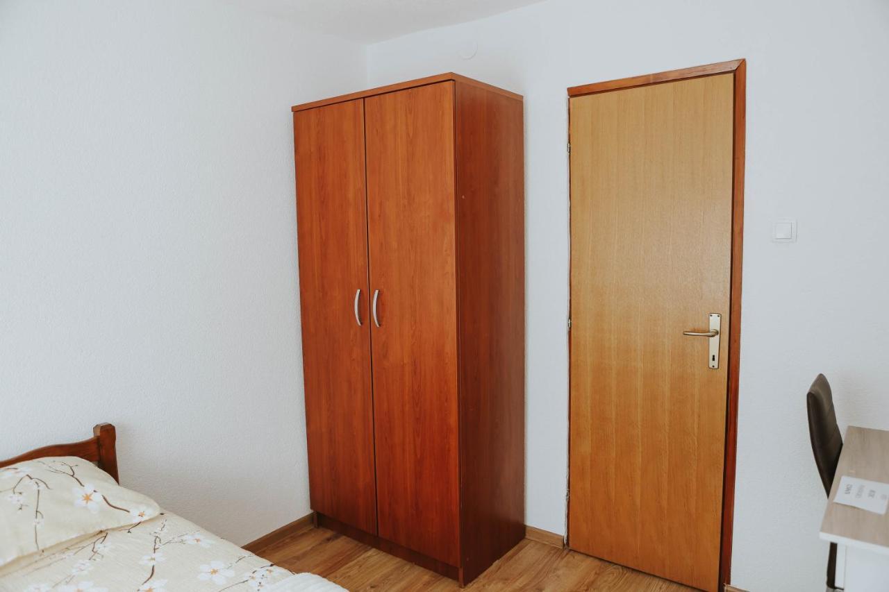 I&T Apartman Gospić Exteriör bild