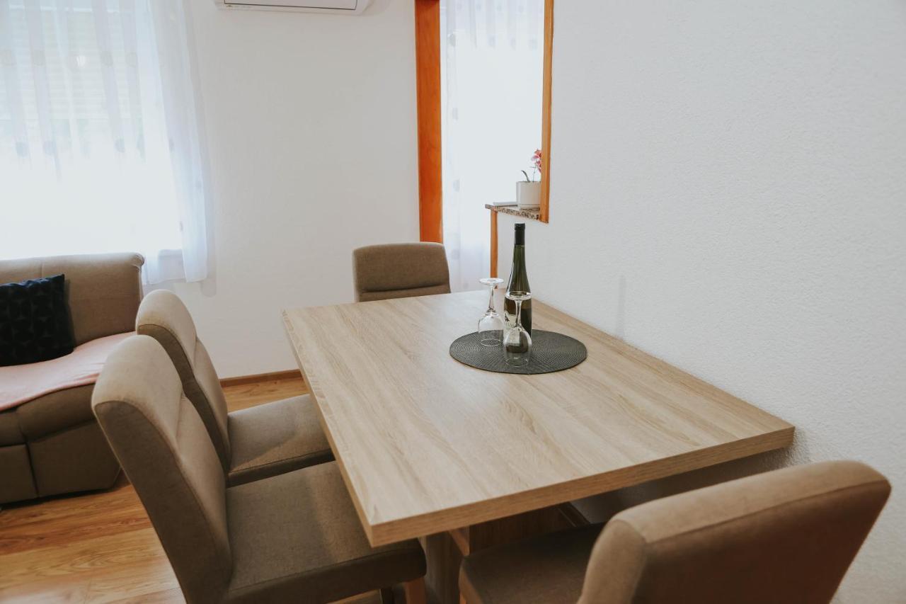 I&T Apartman Gospić Exteriör bild