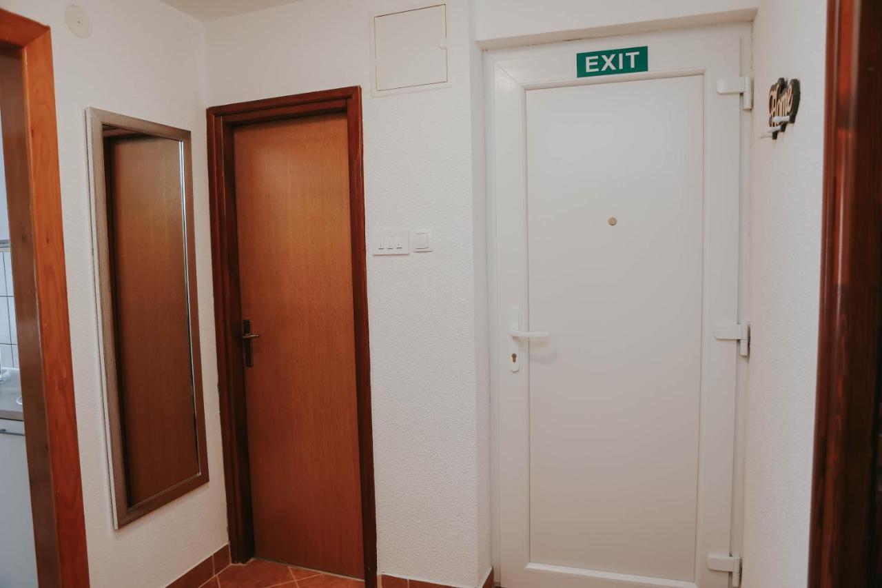 I&T Apartman Gospić Exteriör bild