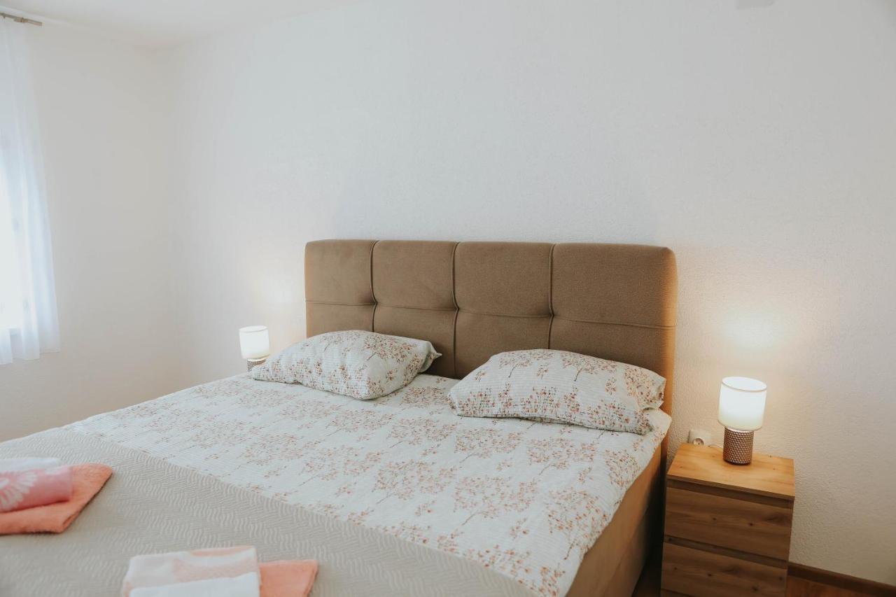 I&T Apartman Gospić Exteriör bild